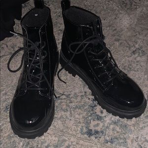 Patent leather Faux fur lined boots